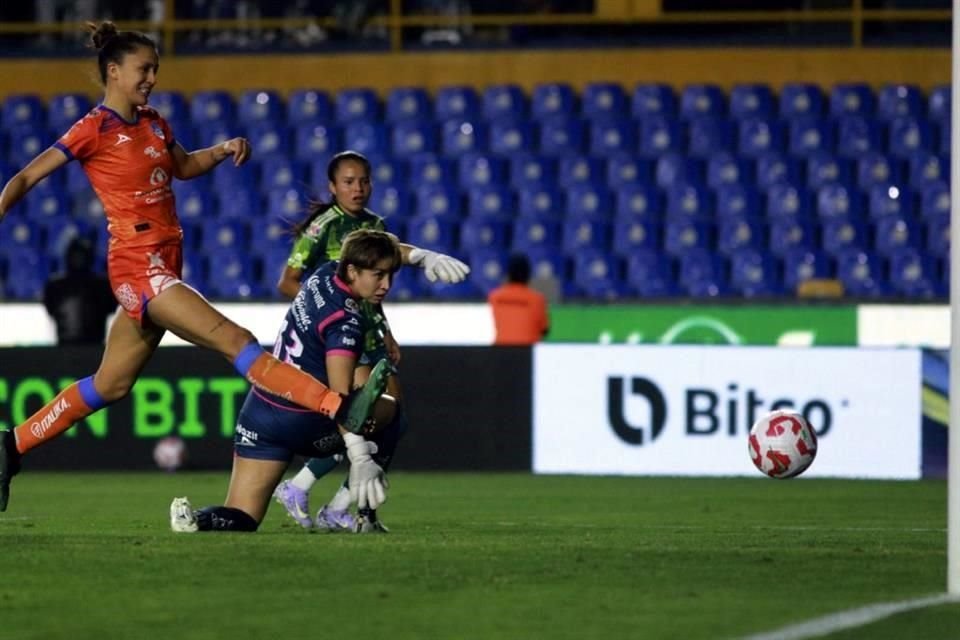 Tigres Femenil llegó a siete triunfos consecutivos tras golear 7-0 al Mazatlán.