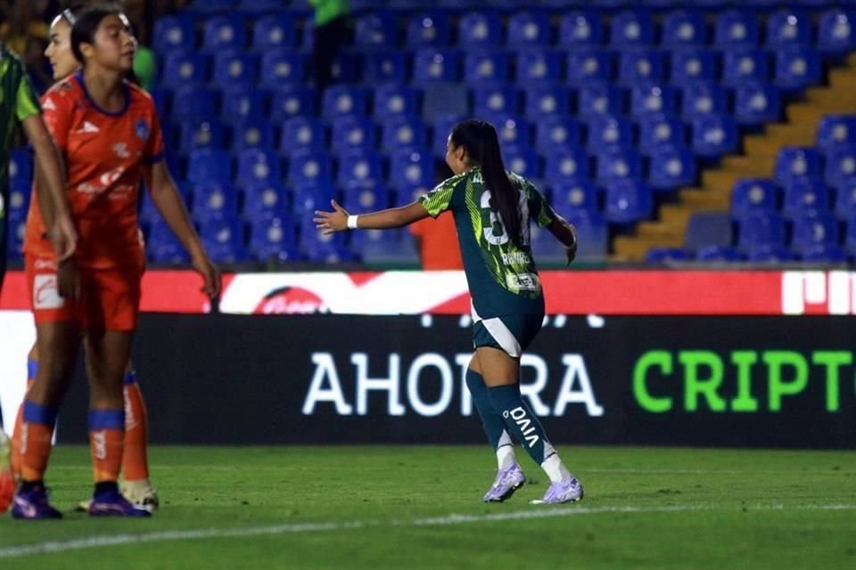 Tigres Femenil llegó a siete triunfos consecutivos tras golear 7-0 al Mazatlán.