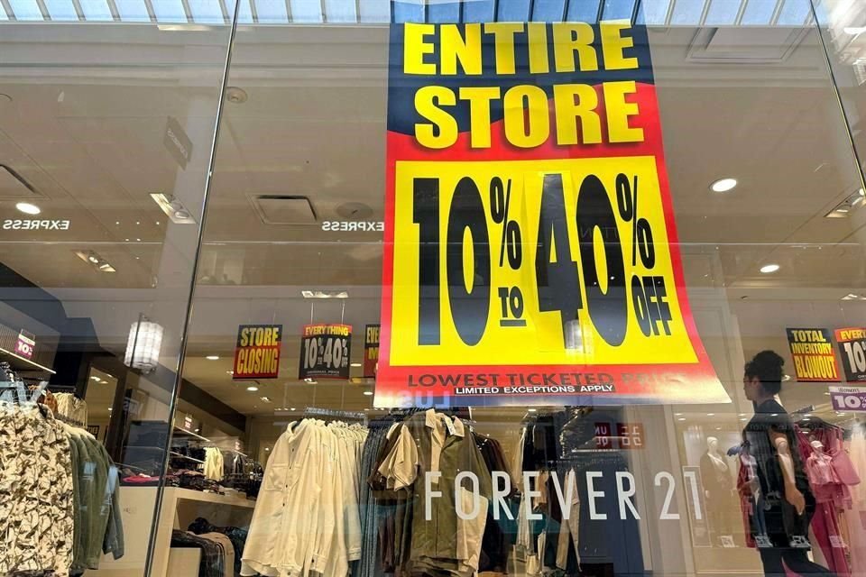 Forever 21 se dispone a cerrar todas sus operaciones en Estados Unidos, y ya hay ventas de liquidación en marcha en sus más de 350 establecimientos.