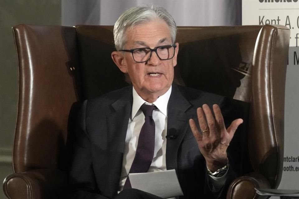 Jerome Powell, presidente de la Fed, sortea la guerra comercial que impulsaría la inflación y debilitaría la economía.