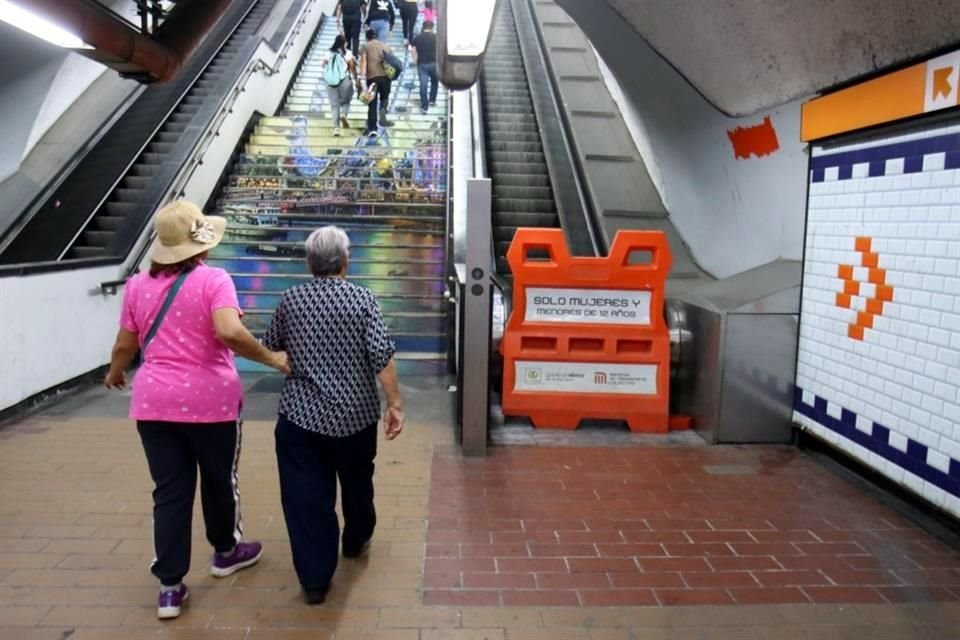 El Metro aseguró que la disponibilidad actual de las 467 escaleras eléctricas que existen en la red es de alrededor del 96 por ciento.