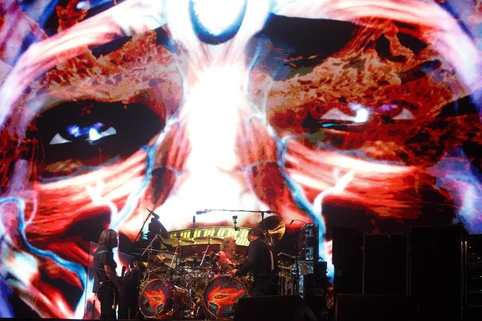 El debut de Tool en Guadalajara fue un ritual sin rodeos: un show visual, impecable y sin celulares.