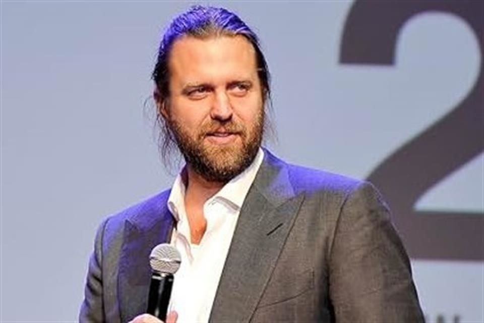 El director Carl Erik Rinsch fue arrestado por estafar a Netflix con 11 millones de dólares en un fraude relacionado con 'White Horse'.