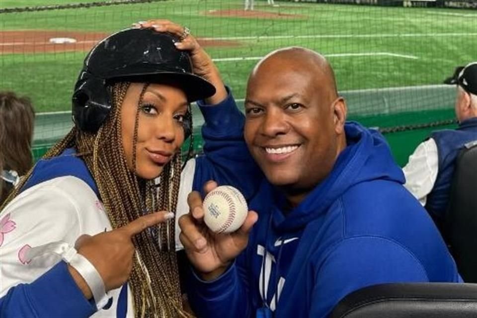 El ex quarterback presumió el souvenir.
