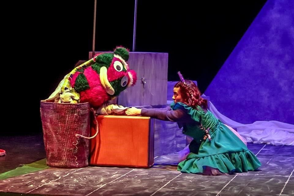 El festival ofrecerá una programación diversa dirigida a la primera infancia, niños y adolescentes. En la imagen una escena de 'Mía', obra de Teatro Lunar.