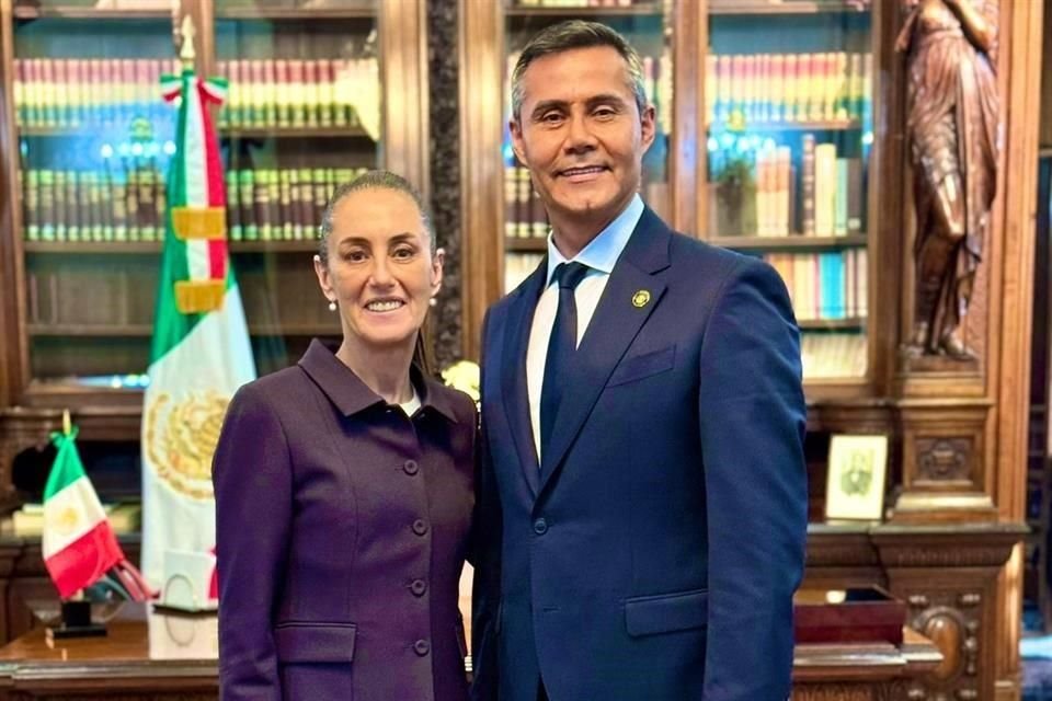 Ulloa colaboró con la ahora Presidenta Claudia Sheinbaum como secretario particular en distintos encargos de la morenista.