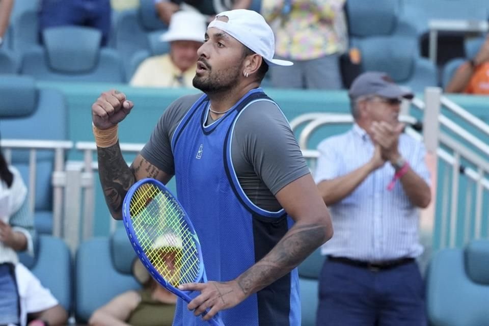 Nick Kyrgios venció a Mackenzie McDonald en el Masters de Miami y celebró su primera victoria en el circuito en casi dos años y medio.