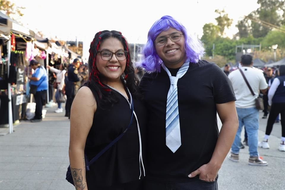 Hombre y mujeres dieron todo de sí para ver a Shakira.