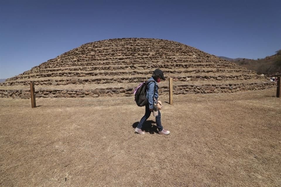 En Teuchitlán, la visita de miles de personas para la llegada del equinoccio de Primavera, que tiene lugar los días 20 y 21 de cada año en la zona arqueológica de los Guachimontones, fue suspendida.