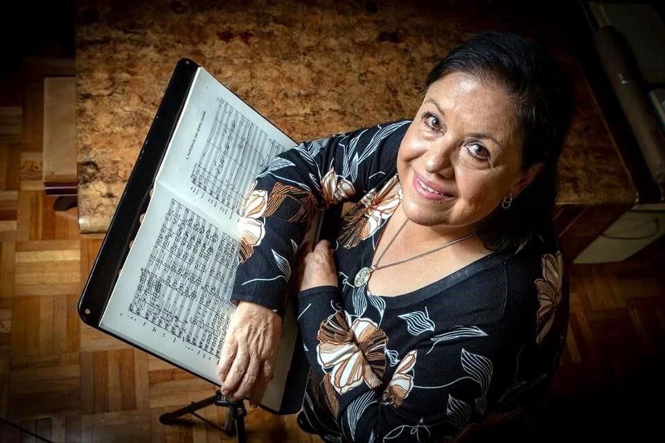 La compositora Gina Enríquez será la directora huésped de la OCBA, ensamble que estrena su obra 'Viva Amazonia'.