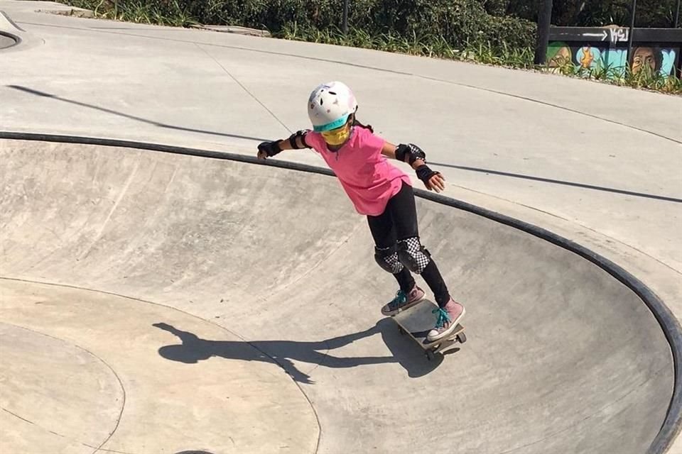 El primer escenario es el parque PARCUR, donde iniciarán a las 09:00 con un skate jam libre, donde las personas, a partir de 10 años, podrán mostrar sus mejores trucos.