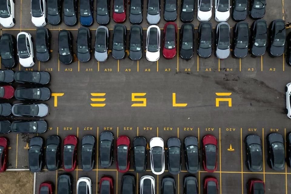 Tesla se enfrenta a una mayor competencia de los fabricantes de vehículos eléctricos.