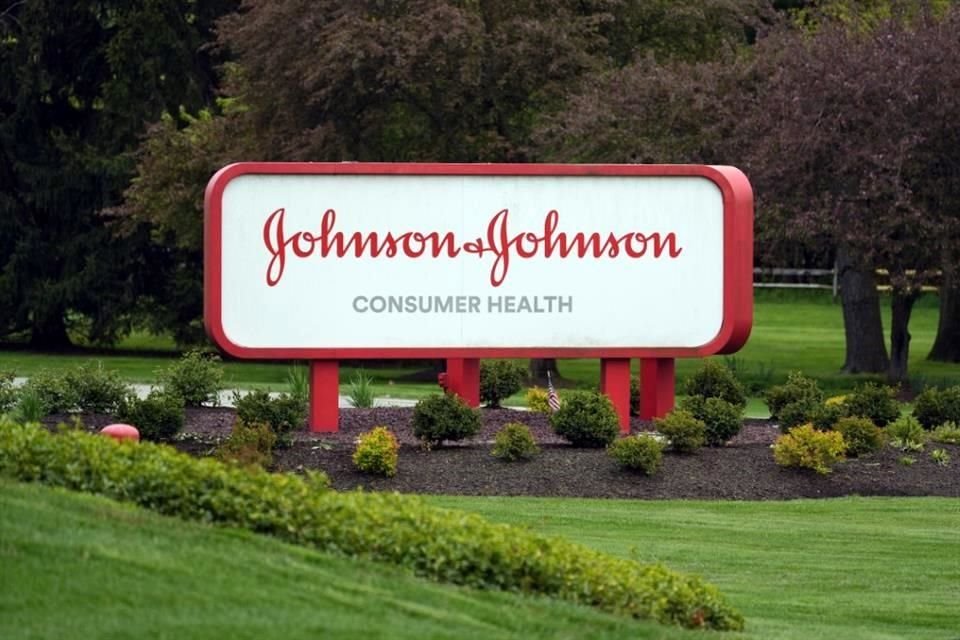 Johnson & Johnson se suma a una serie de gigantes corporativos que han anunciado planes de invertir en Estados Unidos desde la investidura del Presidente Trump.