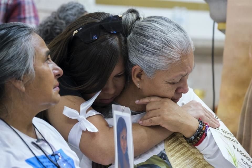 'Yo quiero que no pierdan la esperanza, porque los hijos que buscan pueden estar vivos. Lo digo como una madre que buscó a su hijo y que en ese lugar siguen sus pertenencias'.