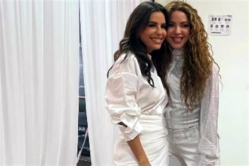 Eva Longoria aprovechó su estancia en México por la premier de 'Alexander y el viaje...' para acudir al concierto de Shakira en la CDMX.