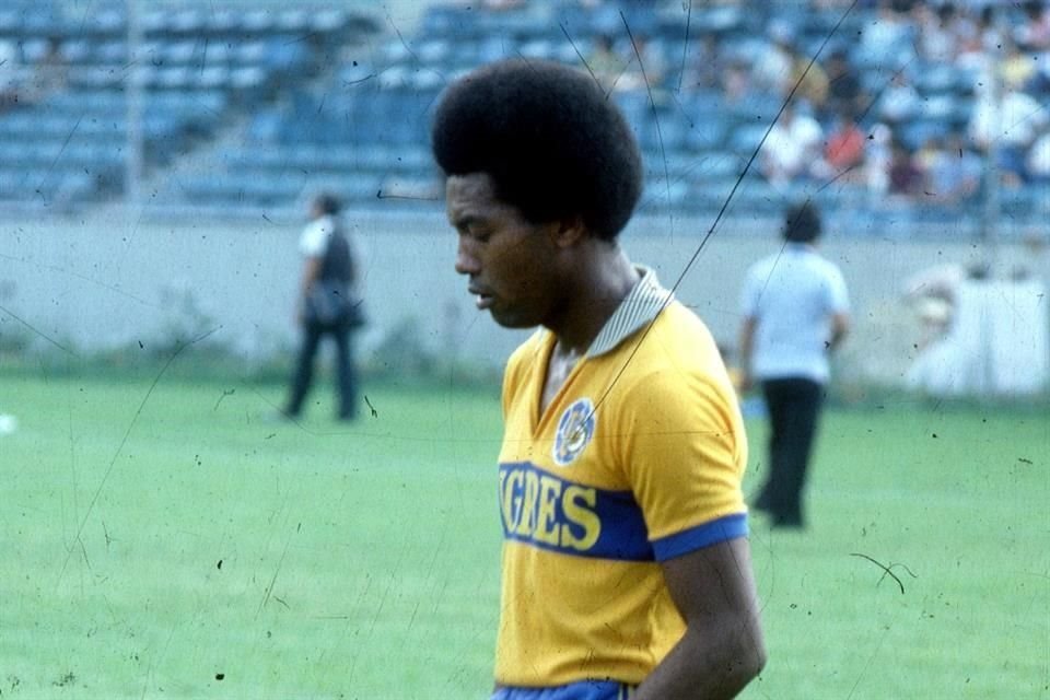 Barbadillo en un partido de Tigres.