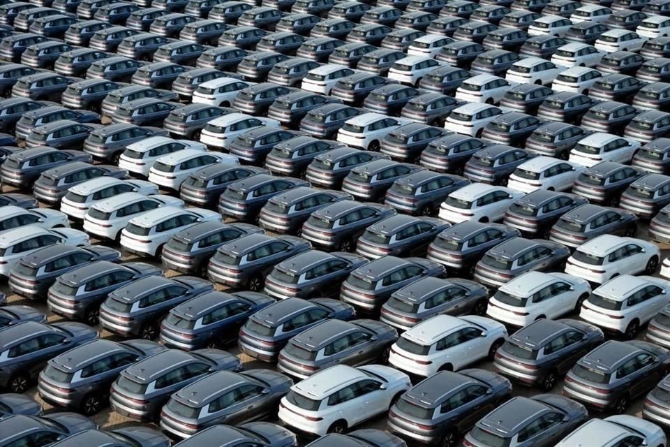 El fabricante de autos eléctricos chino BYD vendió 417 mil 204 unidades en el extranjero en 2024.