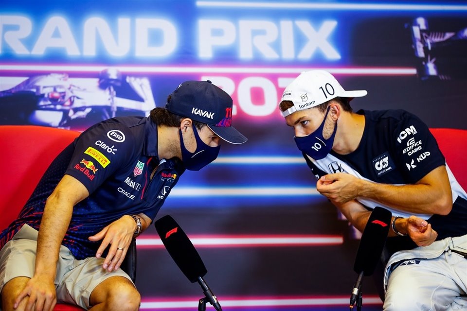 Tanto el mexicano Sergio Pérez como el francés Pierre Gasly, ambos de Red Bull, esperan que este mes queden resueltos sus respectivos futuros.