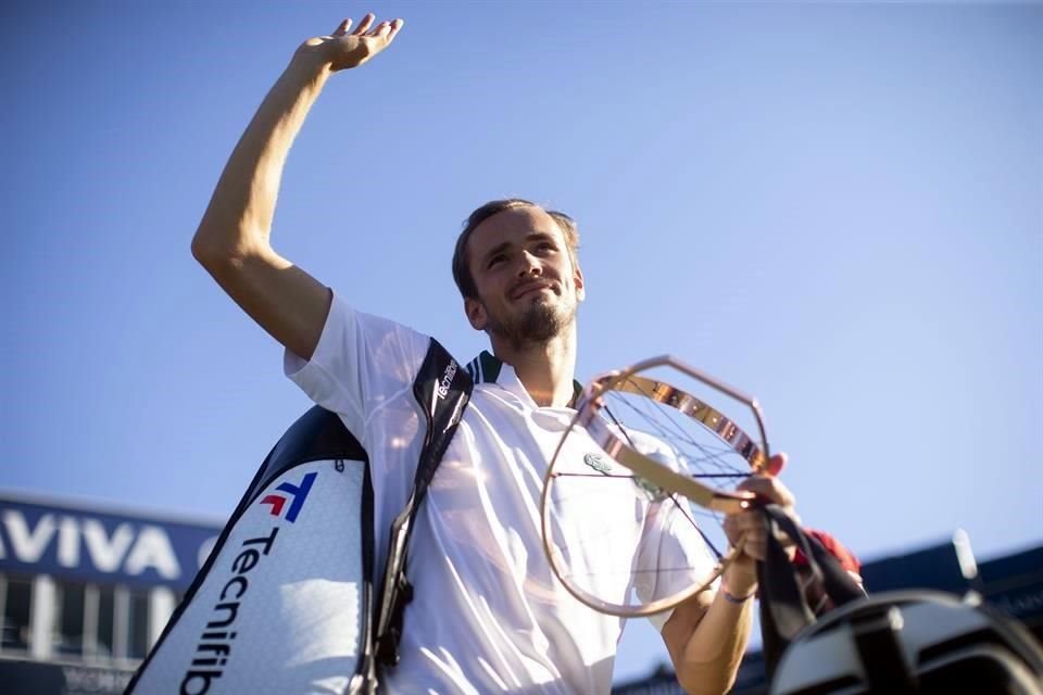 Daniil Medvedev sigue adelante.