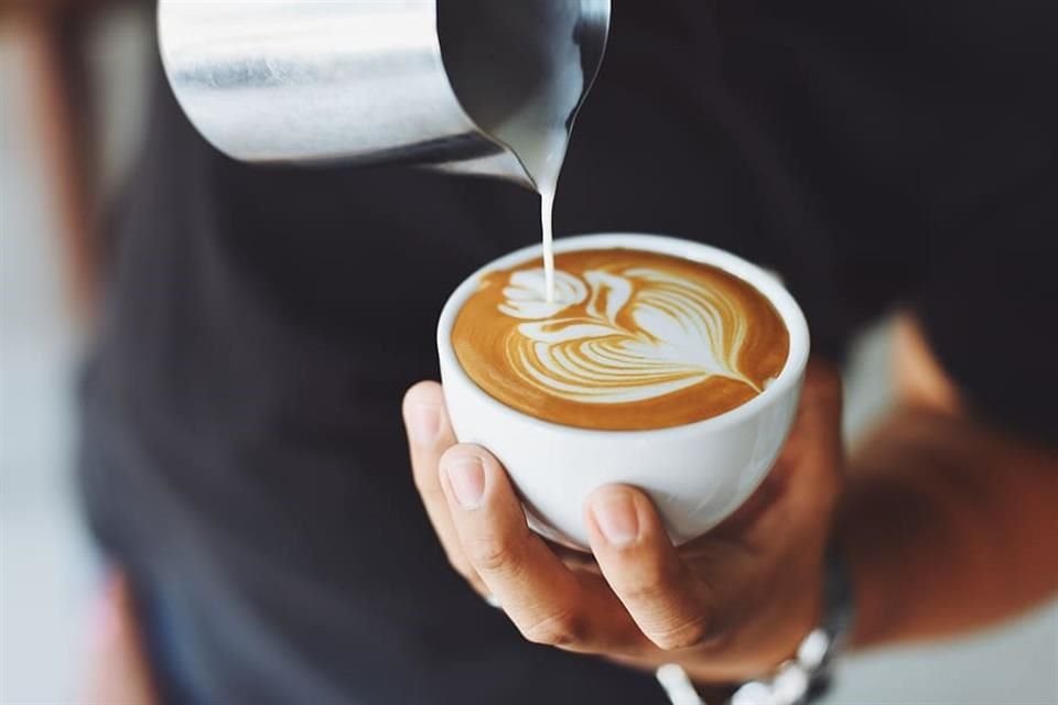 El diplomado Escuela de Café de la Ibero incluye técnicas de barismo, catación y repostería saludable; arranca el 3 de septiembre.