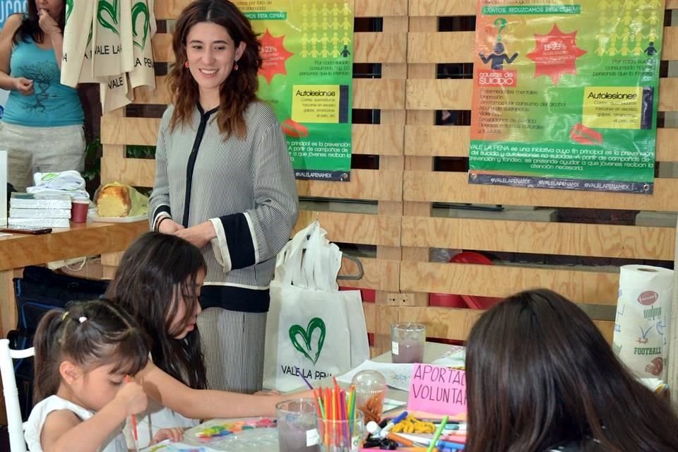 Durante Zona Wellness, Tania dirigió un taller de arteterapia.