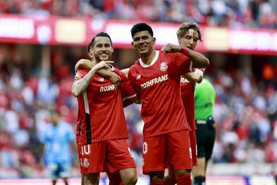 El Toluca se llevó en triunfo en casa.