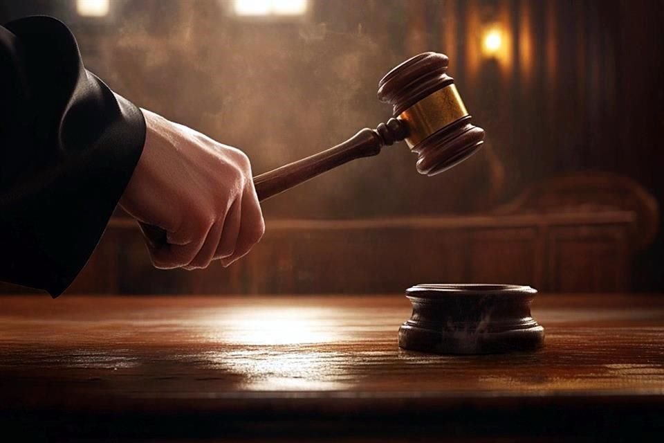 Senador lamentó que pese a los esfuerzos del Gobierno, 'el Poder Judicial no haya estado a la altura y sus integrantes estén cobijando a la delincuencia'.