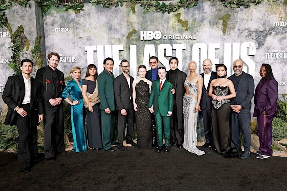 La fraternidad se concretó con el elenco de la producción, que incluye nuevos actores, como Young Mazino, Kaitlyn Dever, Danny Ramirez, Catherine O'Hara y Joe Pantoliano.