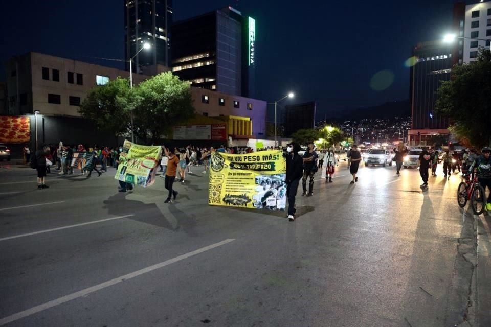 Los manifestantes tomaron diversas avenidas.