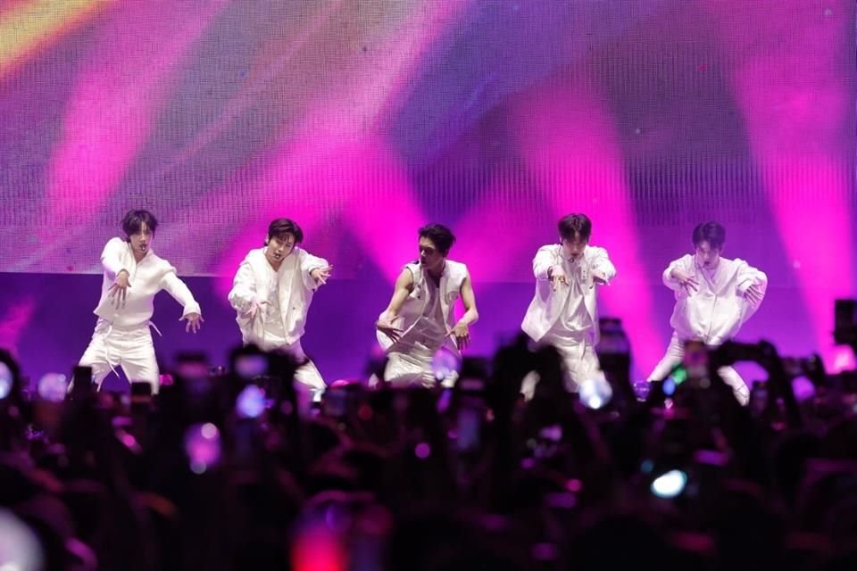 Tomorrow x Together es el primer grupo de K-Pop que se presenta en el Festival Ceremonia.