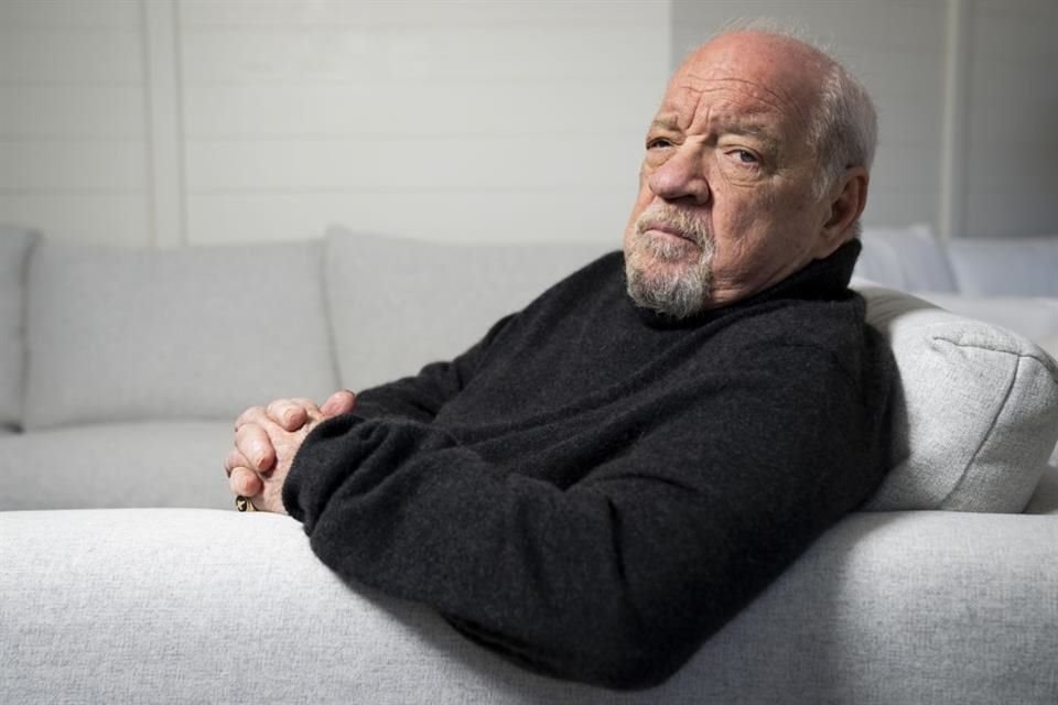 El realizador de 78 años calificó las alegaciones como 'falsas, sensacionalistas y engañosas'.