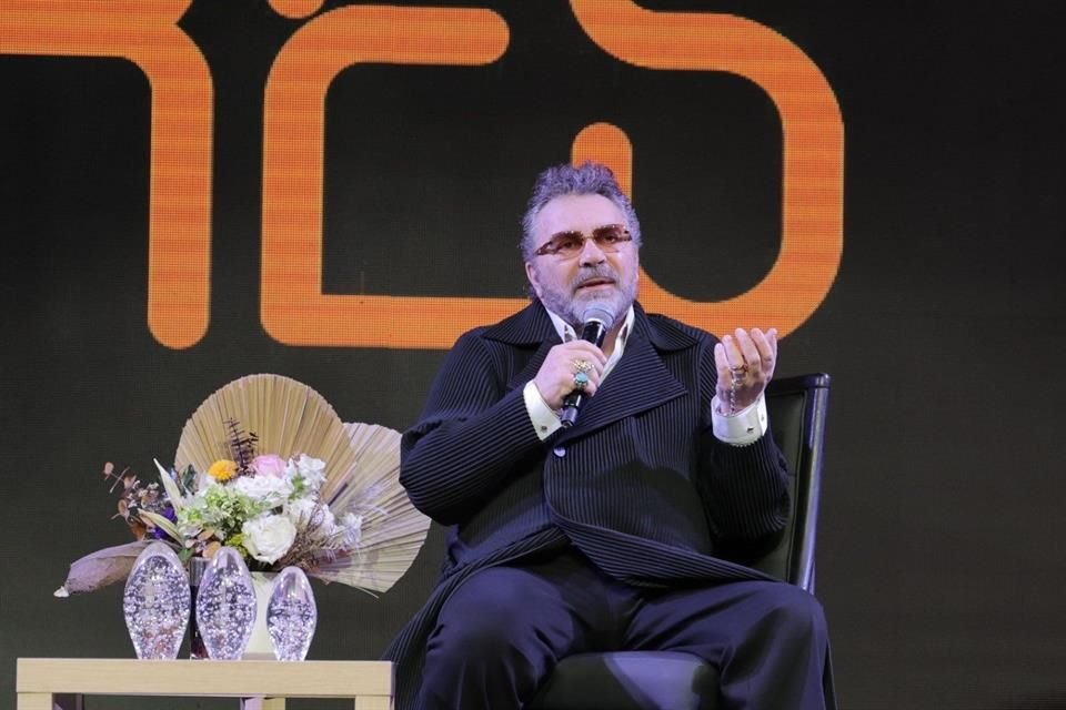 El artista de 67 años expresó su profundo agradecimiento a todos los fans que lo han acompañado a lo largo de su exitosa carrera.