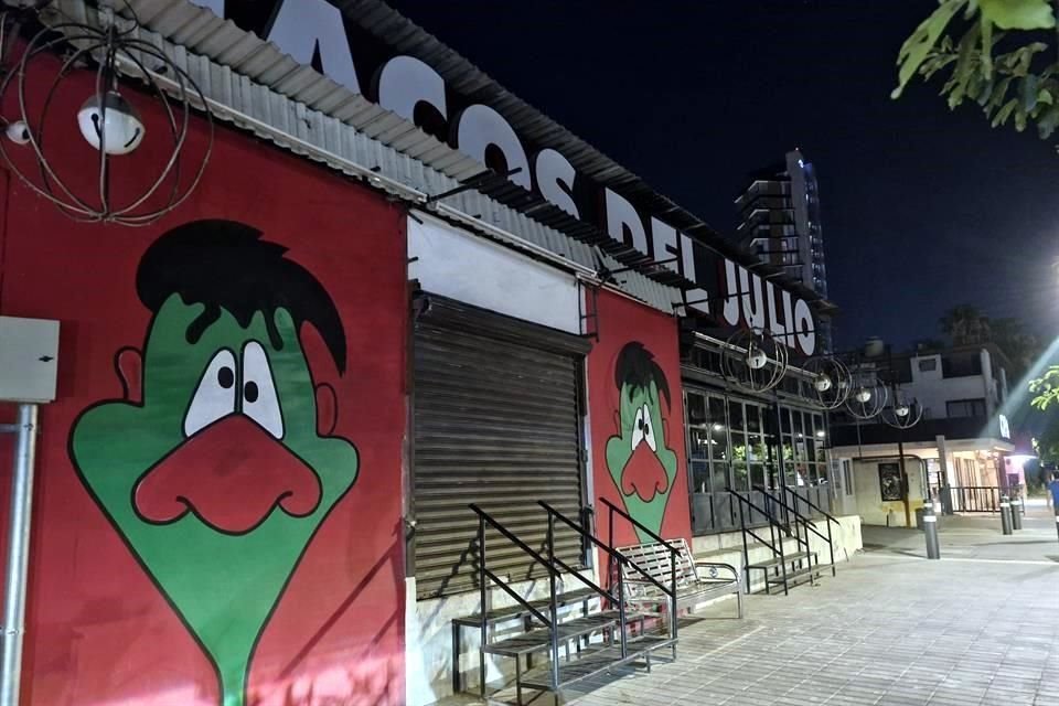 Cerca de las 20:20 horas salió el último trabajador, quedando el local cerrado.