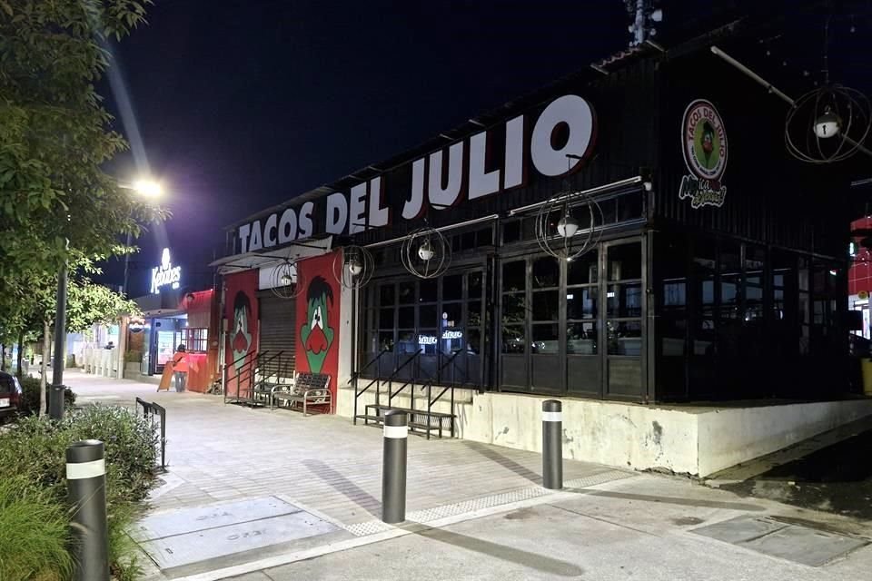 Cerca de las 20:20 horas salió el último trabajador, quedando el local cerrado.