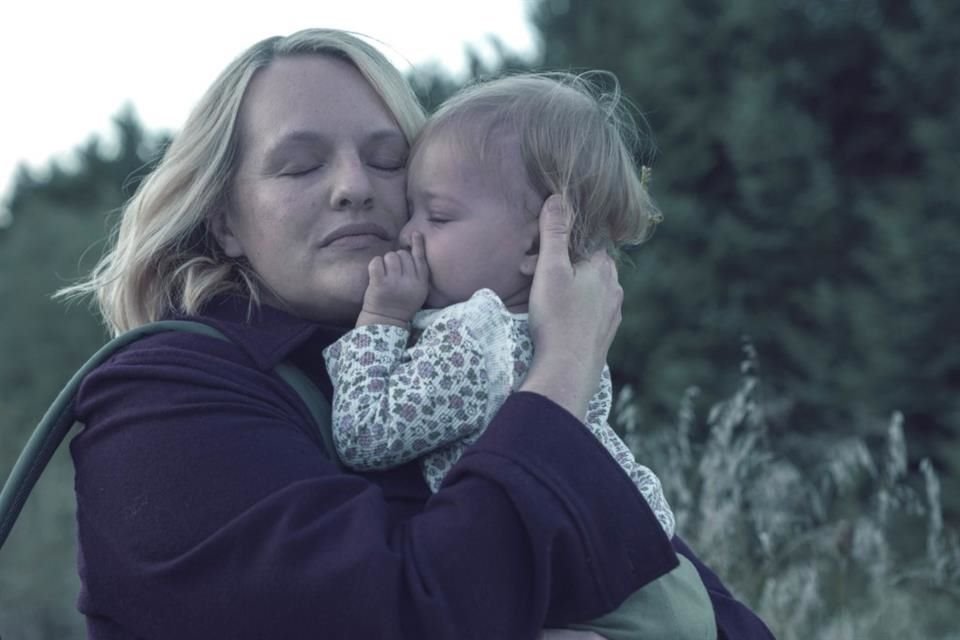 Elisabeth Moss encarna a June Osborne y, además, dirigió algunos episodios de 'El Cuento de la Criada' ('The Handmaid's Tale').