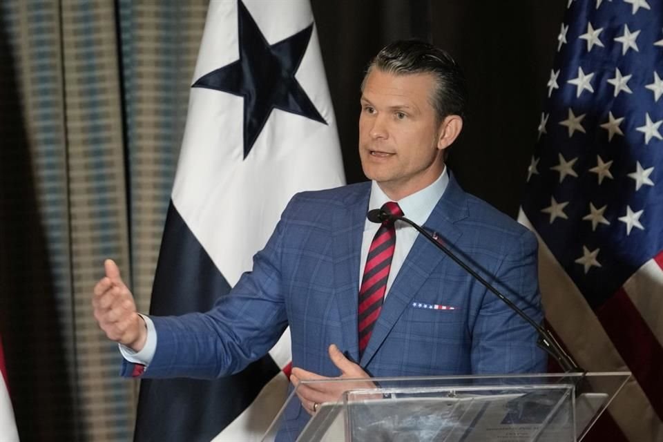 El Secretario de Defensa Pete Hegseth durante una conferencia en Panamá, el 9 de abril del 2025.