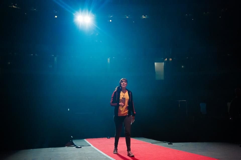 Itari Marta, directora de la Compañía durante un ensayo de la puesta 'Ricardo III' en el Teatro de la Ciudad.