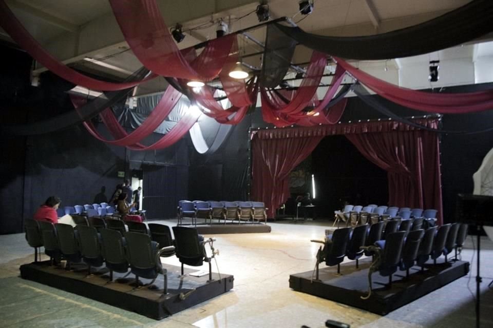 El proyecto de la Compañía ayudó a convertir el 'Auditorio de la Peni' en el Teatro Juan Pablo de Tavira y Noriega, con la instalación de luminarias, butaquería, telones y otras adecuaciones.