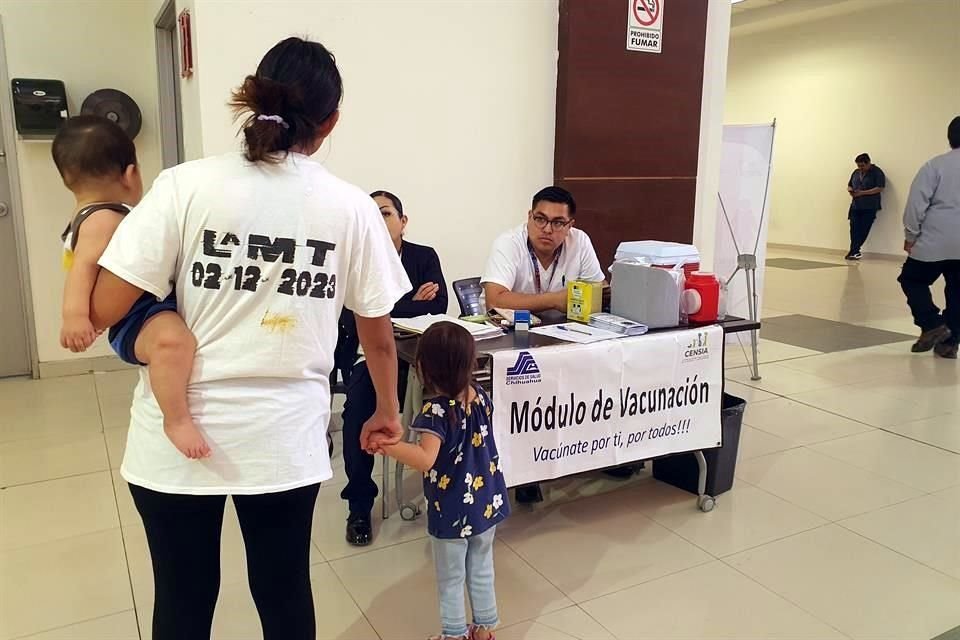 La Secretaría de Salud estatal llamó a la población a estar atenta de la salud de niñas y niños, los cuales deben recibir dos dosis de la vacuna.