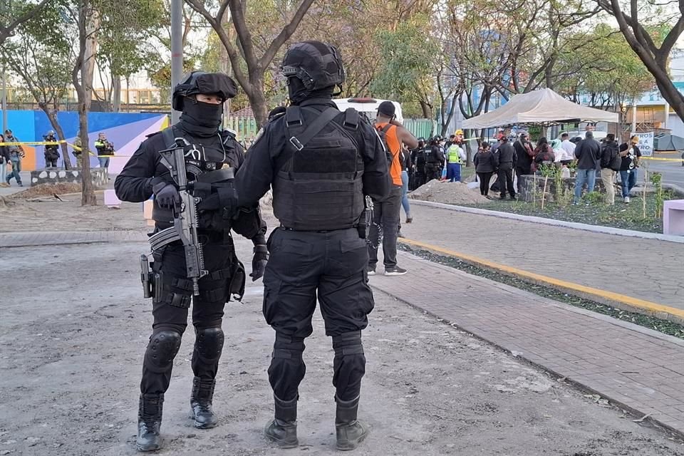 Fue localizado dentro de bolsa negra y enterrado a un costado de una jacaranda.