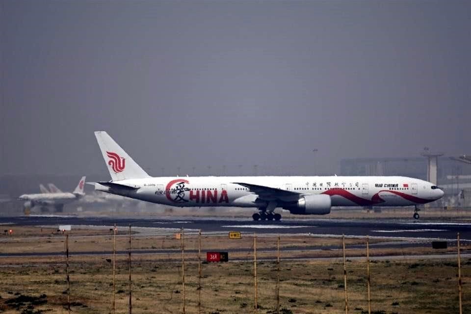 Avión Boeing 777-300 de Air China.