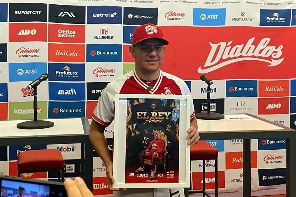 El histórico pitcher dice adiós.