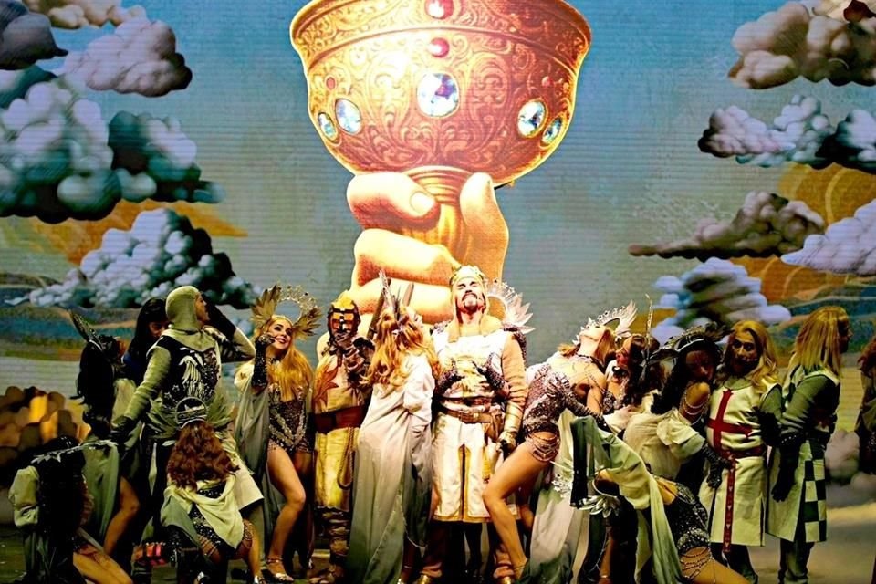 'Monty Python's Spamalot'. Susana Zabaleta, Adrián Uribe, Ricardo Fastlicht, Adal Ramones y Omar Chaparro protagonizan el clásico de Broadway basado en la narración cinematográfica de Monty Python.