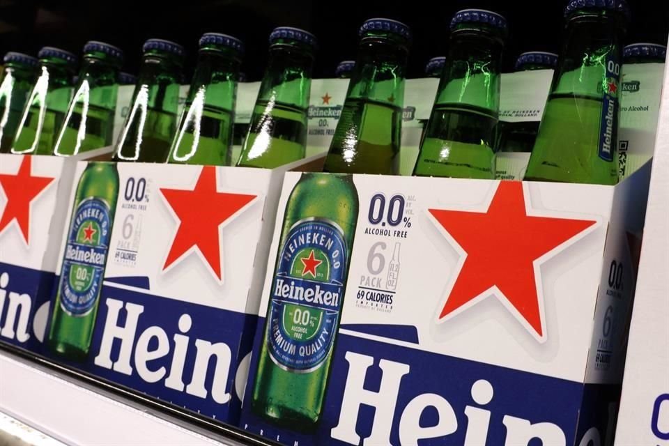 Tras 15 años, Femsa vendió sus acciones restantes en Heineken, por las que obtuvo 359 millones de euros.