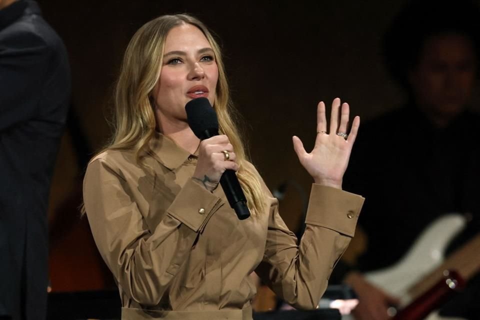 Luna figura junto a personalidades de talla internacional como Ed Sheeran, Scarlett Johansson y Kristen Bell.