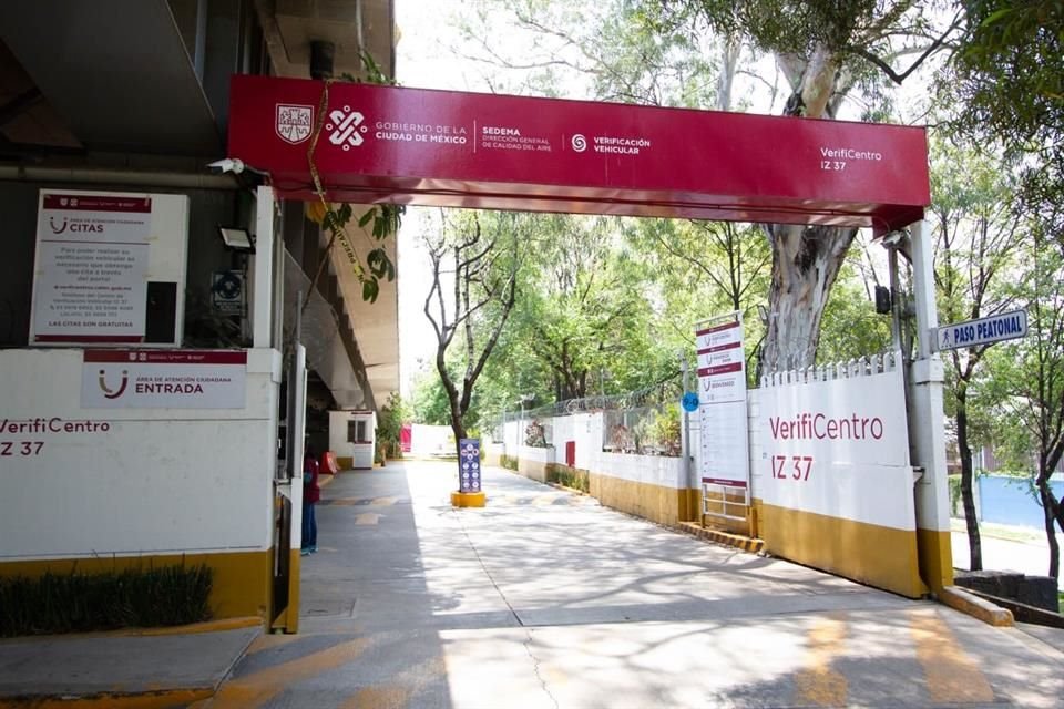El personal de la Dirección General de Inspección y Vigilancia Ambiental (DGIVA) detectó otras anomalías durante la visita de supervisión en el Verificentro IZ-32.