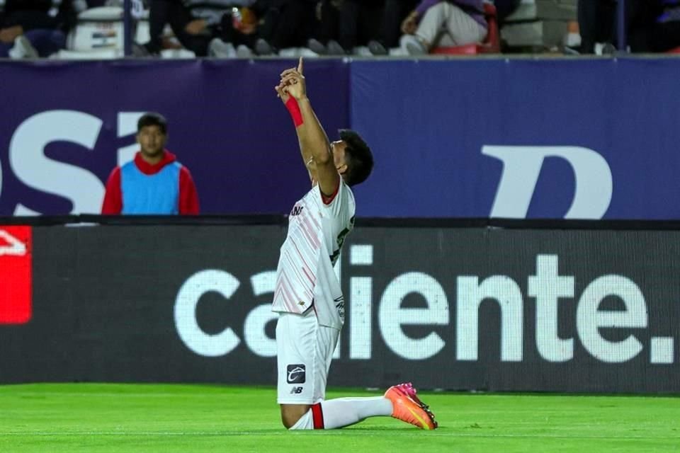 Jesús Gallardo le dio a su equipo la victoria.