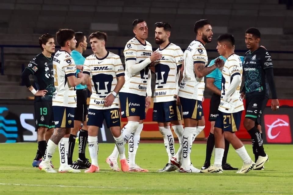 Pumas aun perdiendo ante Tigres, podría colarse, pero dependerá de lo que haga Chivas ante Atlas.