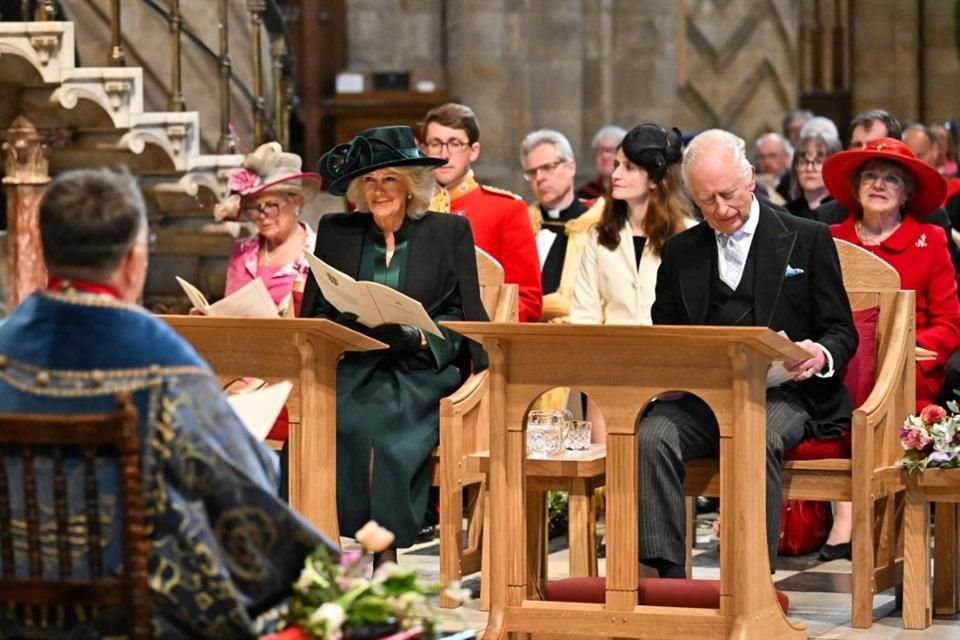 Carlos III y la Reina Camila asistieron el jueves al servicio religioso del Jueves Santo en la catedral de Durham.