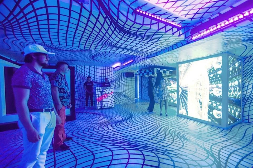 Esta nueva experiencia inmersiva es un viaje a través de la música, el tiempo y las mejores fiestas de la historia.